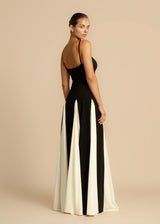 Roxanne™ | Elegant maxi dress with contrasting ruffles